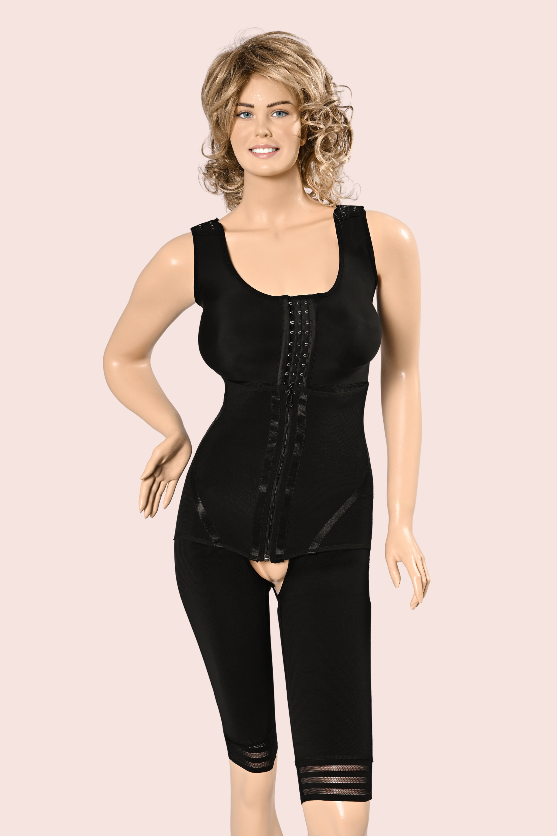 Short bodysuit with belt - B9101